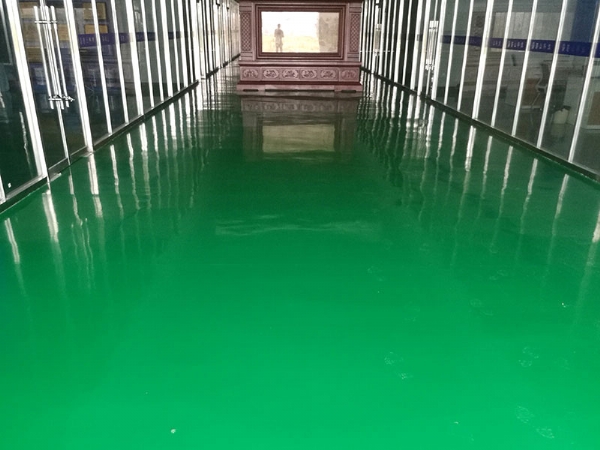 密封固化劑地坪和環(huán)氧地坪有什么不同？